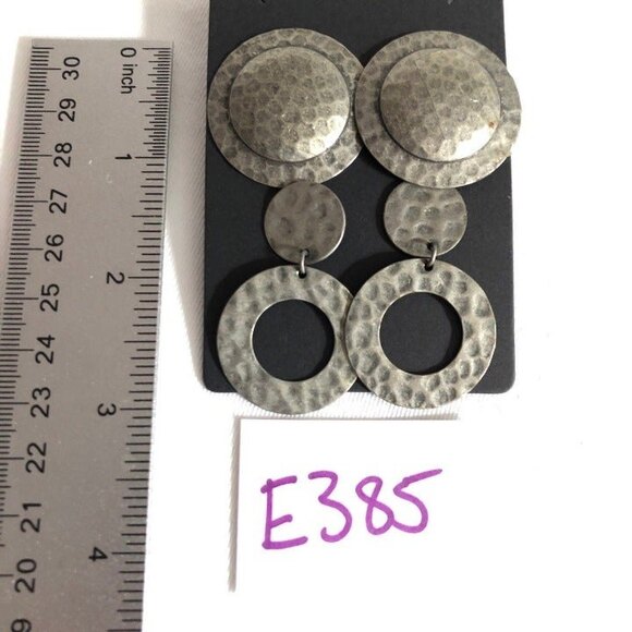 2 Pairs Stamped Round Pierced Stud Earrings Silver Tone - Picture 4 of 5